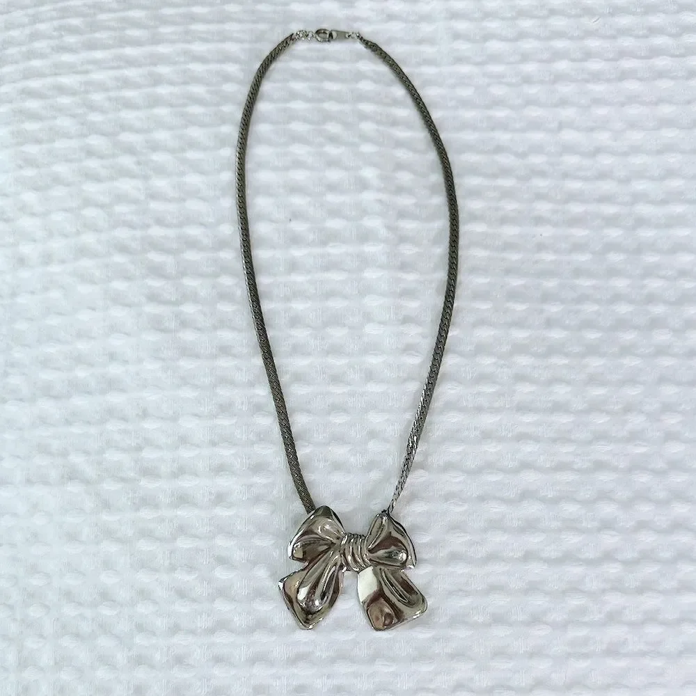 Vintage Silver Bow Pendant Necklace
